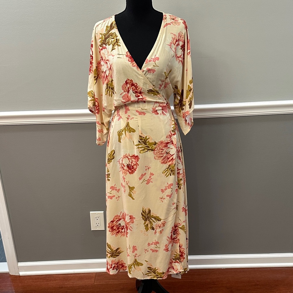 POL Cream Floral Midi Dress
